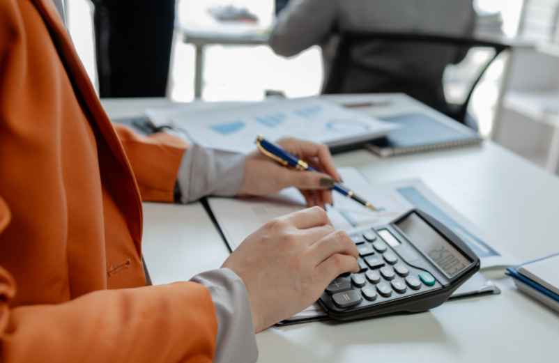 Chômage et emploi : comment le montant de l’allocation est recalculé ? CommentCalculer.fr